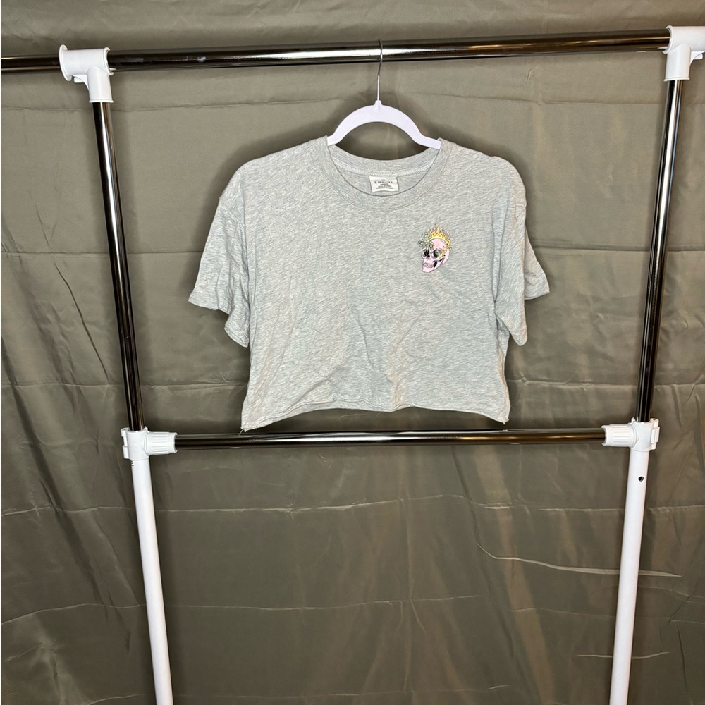 Empyre Gray Shirt with Skull Design